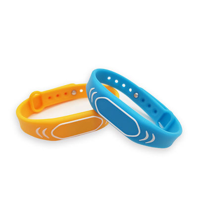 Customize NFC Silicone Wristband For Campuses / Amusement Parks